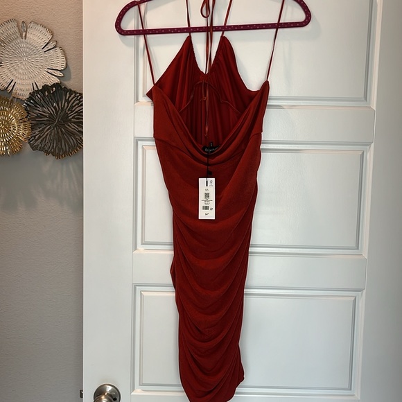 Dynamite burnt orange halter dress. Ruched sides. Large. New with tags. - Picture 5 of 6